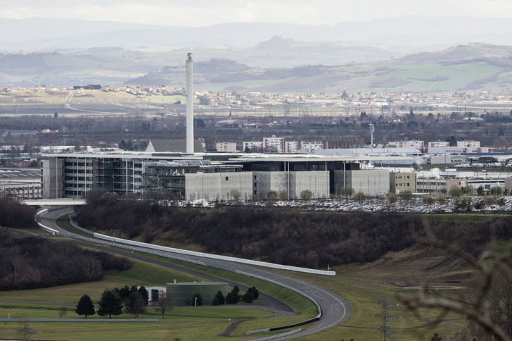 ラドゥ・テクノロジー・センターは、クレルモンフェランのミシュラン本社から北へ10kmの場所にある。