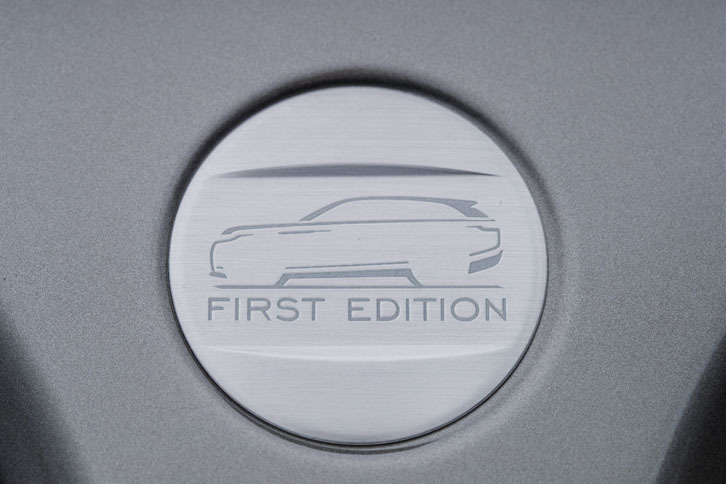 今回試乗したのは、2018年モデルのみで展開される豪華仕様の「ファーストエディション」。日本での車両価格は1526万円。