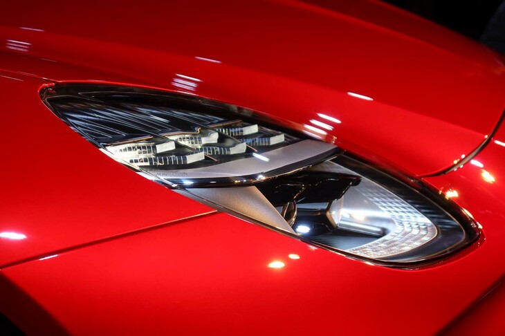 アストンマーティン・ヴァンテージ（ヘッドランプ）