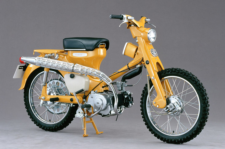 オフロード用カブの歴史は1961年に北米で発売された「C100Tトレール50」にさかのぼる。同車の好評を受け、日本でも発売されたのが「ハンターカブ55（C105H）」である。