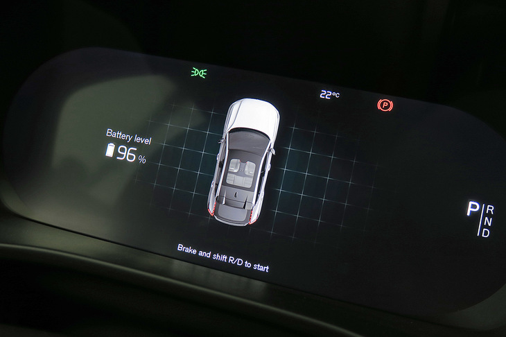 ボルボC40リチャージ（メーターパネル）