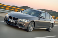 「BMW 3シリーズ」は、「セダン」が28種、「ツーリング」が24種、「GT」が6種、そしてハイパフォーマンスモデル「M3」が2種と、実に60グレードをラインナップする。