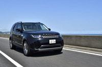 動力性能は0-100km/h加速が7.1秒で、最高速は215km/h（ヨーロッパ仕様の参考値）。