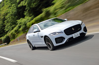 ジャガーXF SE R-DYNAMIC P300