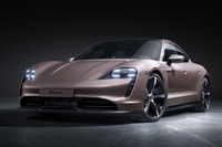 「ポルシェ・タイカン」に後輪駆動のベーシックモデル