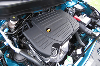 「M16A」型と呼ばれる可変バルブ機構付きの1.6リッター直4 DOHCエンジンを搭載。