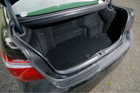 レクサスLS600hL“後席セパレートシートpackage”（4WD/CVT）【ブリーフテスト】の画像