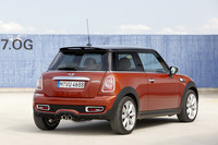 「MINI」が内外装をリニューアルの画像