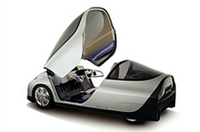 【東京モーターショー2005プレビュー】世界一低燃費の軽自動車「ダイハツUFE-III」の画像