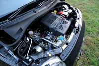 アイドリングストップ機構も備わる、1.2リッターエンジン。1.4リッターモデルには、同機構は付かない。