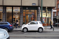 欧州都市数々あれど、「iQ」を見かける頻度がこれほど高い街はない気がする。