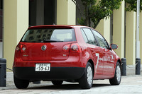 新しい7段DSGは、25.5kgmまでのトルクに対応する強度と、従来の6段DSGより369mm短いというコンパクトさを両立した。結果、「ポロ」クラスから「パサート」クラスまで幅広く対応すると予想される。現在、DSGは年産40万機であるが、本年中には倍の80万機にまで増える予定だという。