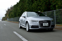 「A3スポーツバックe-tron」は、モーターだけを使って走るEVモードにおいて、日常的な0-60km/h加速を4.9秒でこなす。EVモードでの最高速は130km/h。