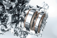 駆動用モーター（左）とジェネレーター（右）。エンジンとジェネレーターは直結しており、クラッチによって動力軸との接続、遮断が行われる。