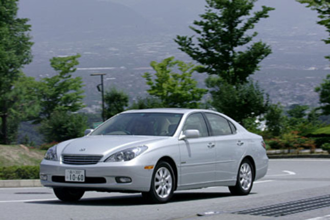 【スペック】全長×全幅×全高＝4865×1810×1455mm/ホイールベース＝2720mm/車重＝1530kg/駆動方式＝FF/3リッターV6DOHC24バルブ（215ps/5800rpm、30.5kgm/4400rpm）/車両本体価格＝386.0万円（テスト車＝411.8万円）