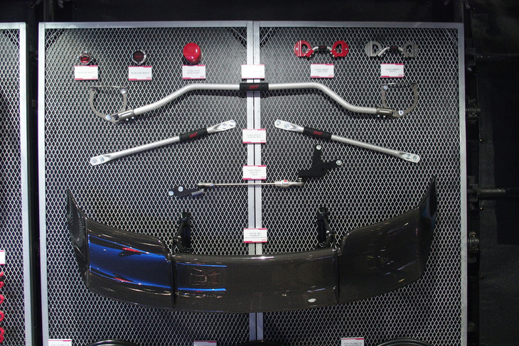 スバルブースの展示物。