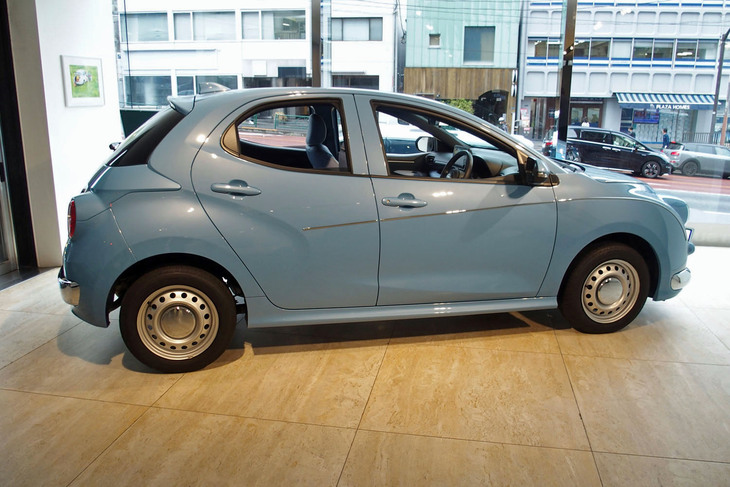 ミツオカ・ビュート ストーリー（サイドビュー）