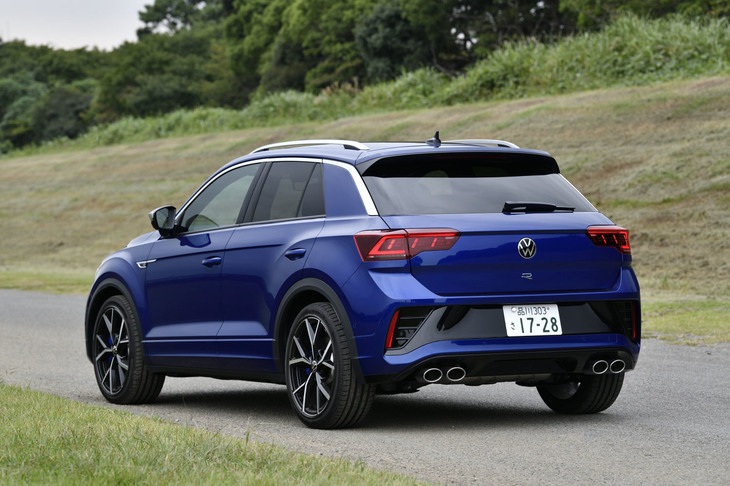 「TロックR」のボディーサイズは全長×全幅×全高＝4245×1825×1570mm、ホイールベース＝2590mmで、車重は1540kgと発表されている。