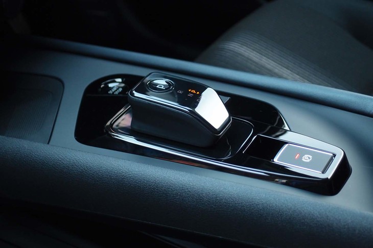 日産ノート（ギアセレクター）