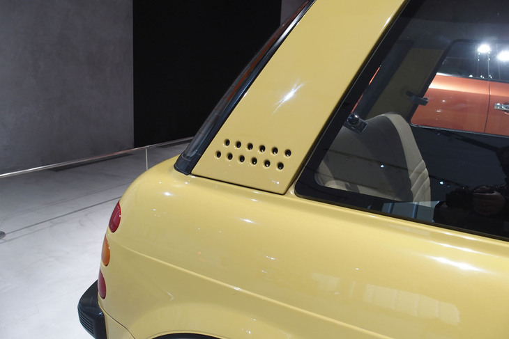 日産Be-1（Cピラー）