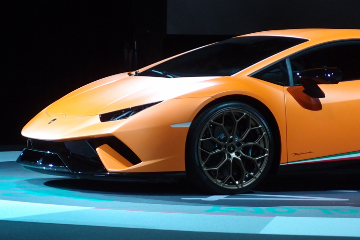 ウラカン ペルフォルマンテ（フロントまわり）