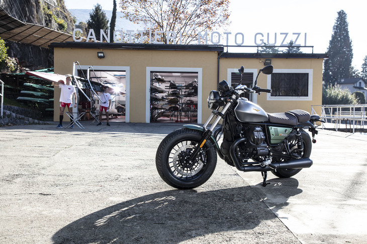 モト・グッツィV9ボバー100周年記念スペシャルエディション