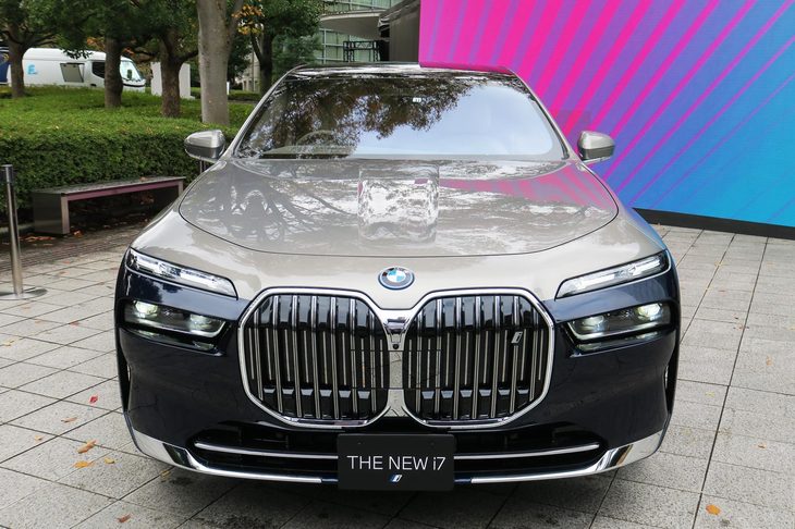 BMW i7 xDrive60eエクセレンス（フロントマスク）