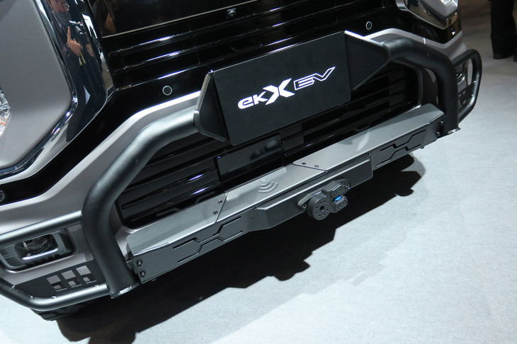 三菱eKクロスEV Smooth × Tough