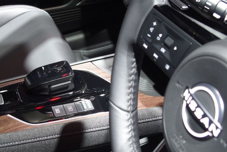 日産ノート オーラG 90周年記念車