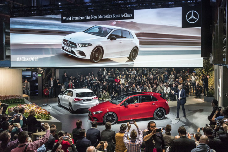 メルセデス・ベンツAクラスの発表会の様子。