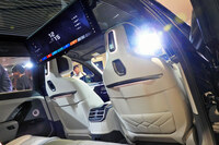 BMWが最上級セダン「7シリーズ」のマイナーチェンジモデルを発表の画像