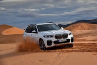新型「BMW X5」の国内販売がスタートの画像