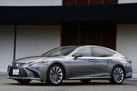 レクサスLS500h“エグゼクティブ”