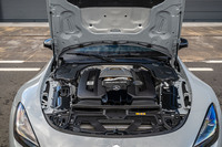 フロントミドに積まれる4リッターV8ツインターボエンジンは最高出力612PS、最大トルク850N・mを発生する。