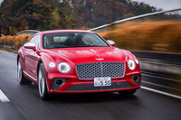 最新の「コンチネンタルGT」には、フォルクスワーゲン グループ内の高級後輪駆動車用のプラットフォーム「MSB」が採用されている。ボディーの剛性アップと、先代比で20％の軽量化を両立しているという。