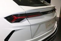 ランボルギーニ、高性能SUVの「ウルス」を日本初公開の画像