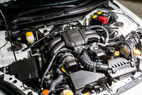 2.4リッター水平対向4気筒エンジンは最高出力235PSと最大トルク250N・mを発生。ここは変更なし。