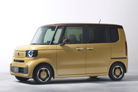 ホンダが「N-BOX」の一部改良モデルを発表　外板色のバリエーションを拡充