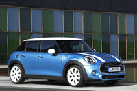 「MINI 5ドア」