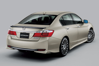 「アコード ハイブリッド」用の無限パーツ発売の画像