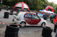 「シトロエン・サクソ」のチューニング仕様もデモ走行。