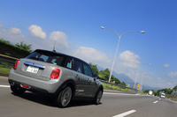 MINIクーパーD 5ドア