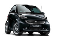 BRABUS仕様の「スマート・フォーツー」限定発売の画像