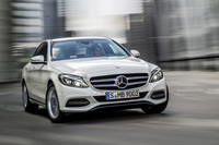 新型「メルセデス・ベンツCクラス」
    