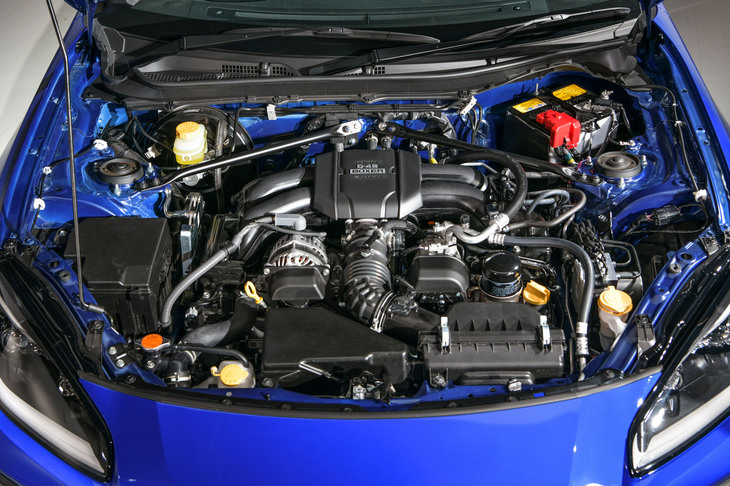 2代目「スバルBRZ」に搭載される2.4リッター水平対向4気筒エンジン。最高出力235PS/7000rpm、最大トルク250N・m/3700rpmを発生する。