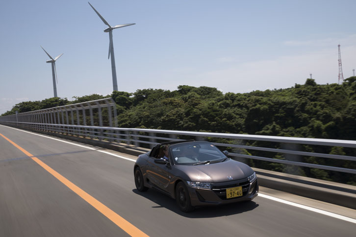 今回のテストでは高速道路を中心に460kmあまりを走行し、満タン法で15.2km/リッターの燃費を記録した。