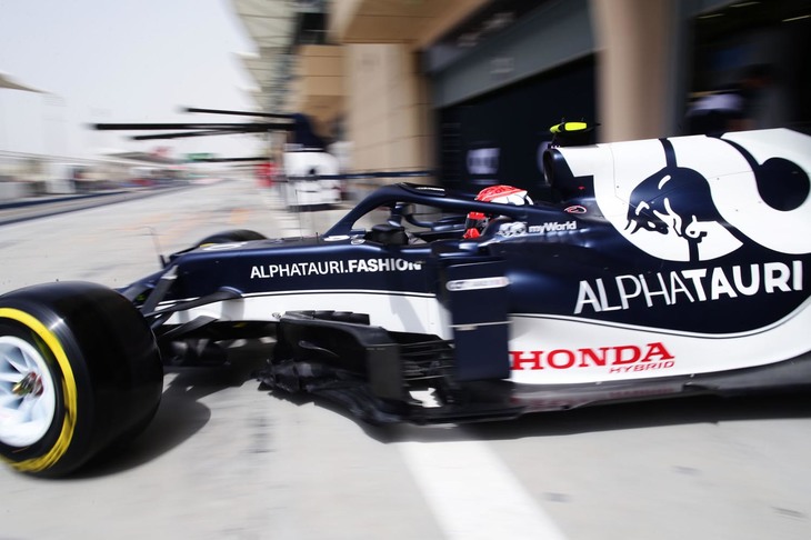 角田のチームメイトは、昨年のイタリアGPで劇的初優勝を遂げたピエール・ガスリー。バーレーンでのテストでは、アルファタウリの今季型「AT02」で全車中の最長周回数をこなした。