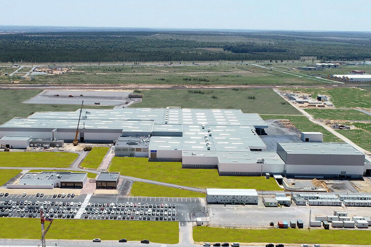 モロッコのケニトラにあるステランティス工場。「フィアット・トポリーノ」や「シトロエン・アミ100%エレクトリック」「オペル・ロックスe」「プジョー208」「フィアット500」を生産している。