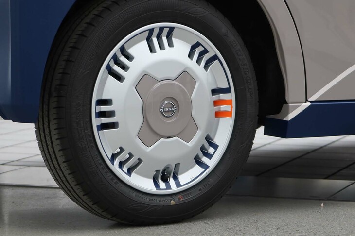 日産ルークスBEAMSカスタマイズド コンセプト（スチールホイール風アルミホイール）