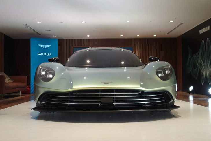 アストンマーティン・ヴァルハラ（フロントフェイス）
